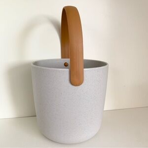 NWOT Liewood minimalist bucket decor